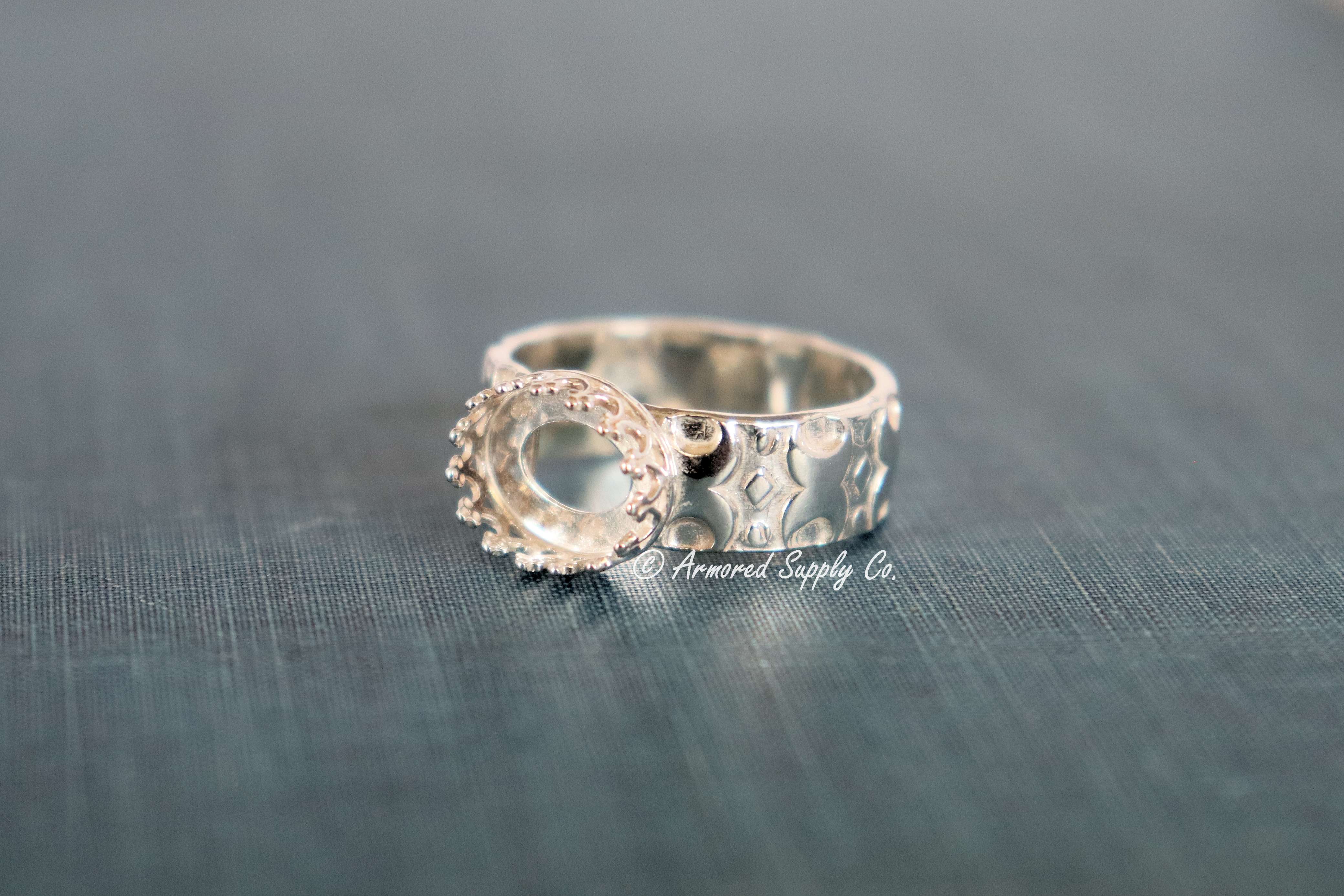 Double Moon Band Crown Oval Bezel Cup Ring blank