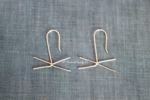 Silver Claw 4-Prong Raw Stone French Wire Earring Blanks
