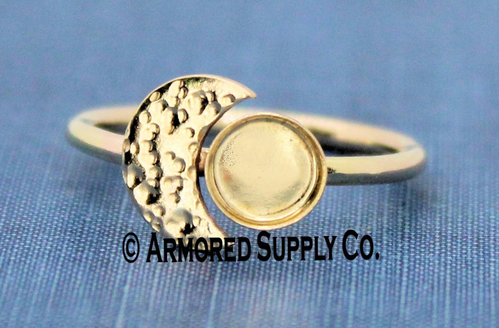 Yellow Gold Cratered Crescent Moon Bezel Cup Ring blank