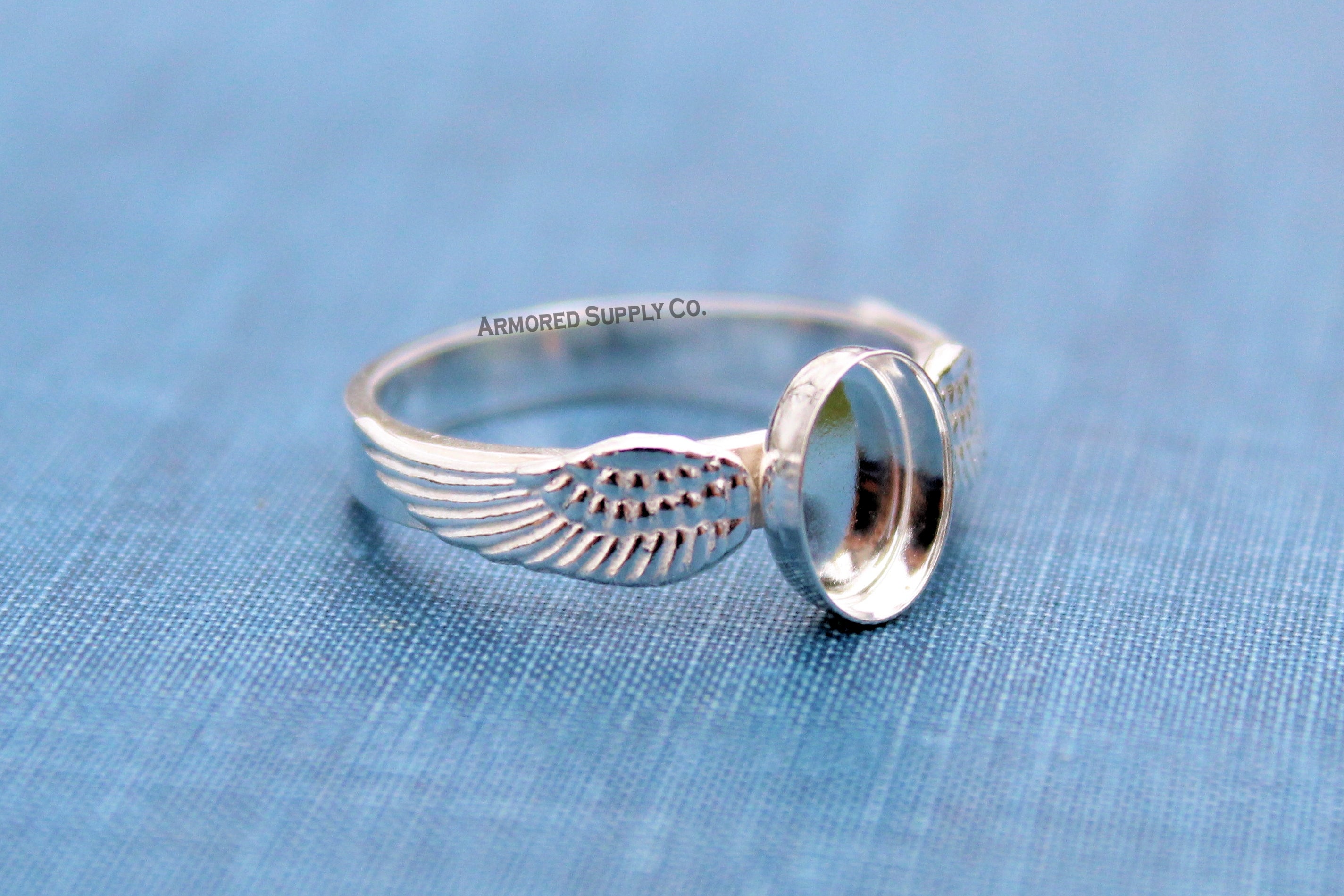 Double Angel Wing Plain Oval Bezel Ring blank